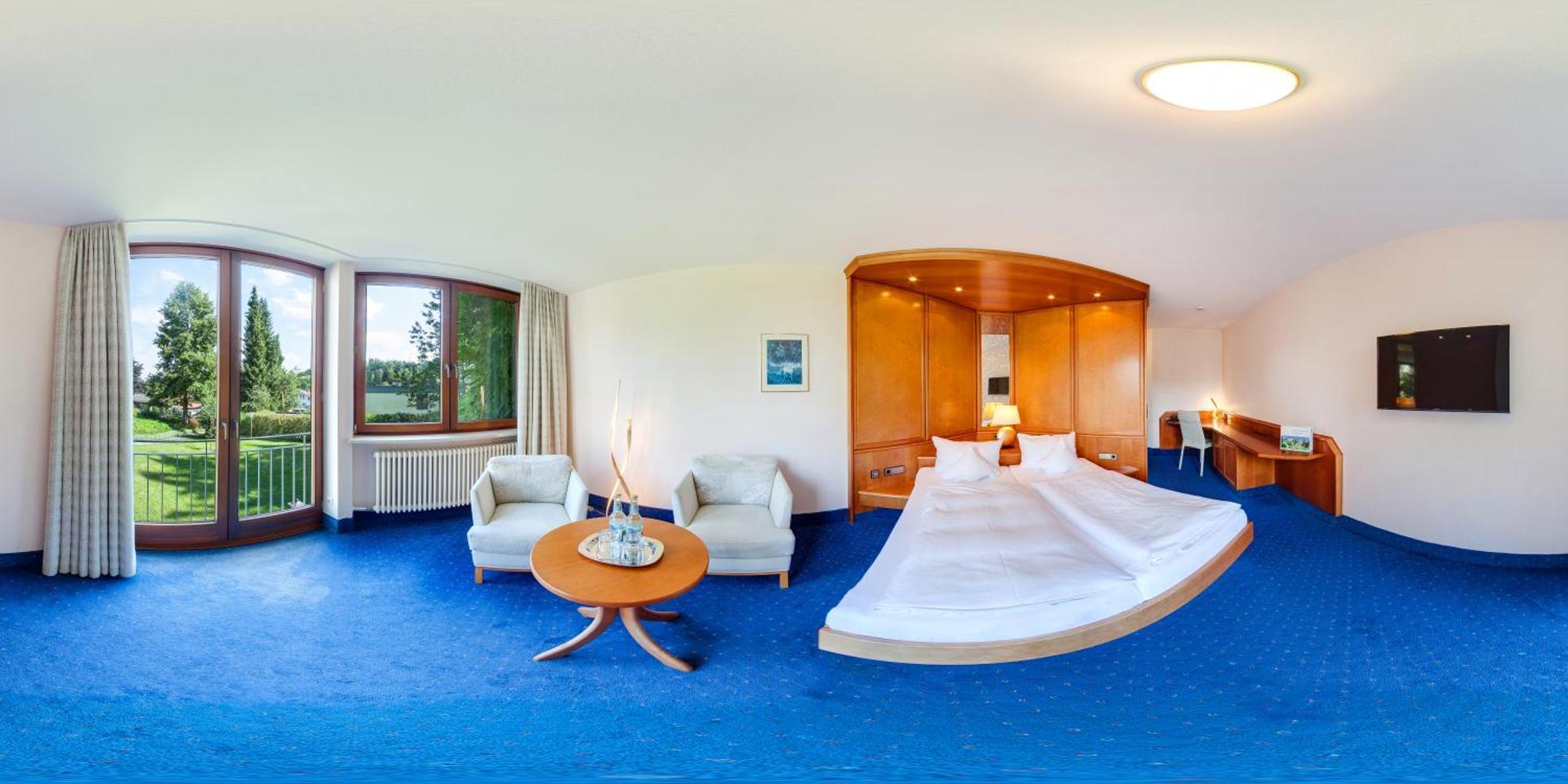 Hotel Hohe Linde ايسني ام الغو المظهر الخارجي الصورة