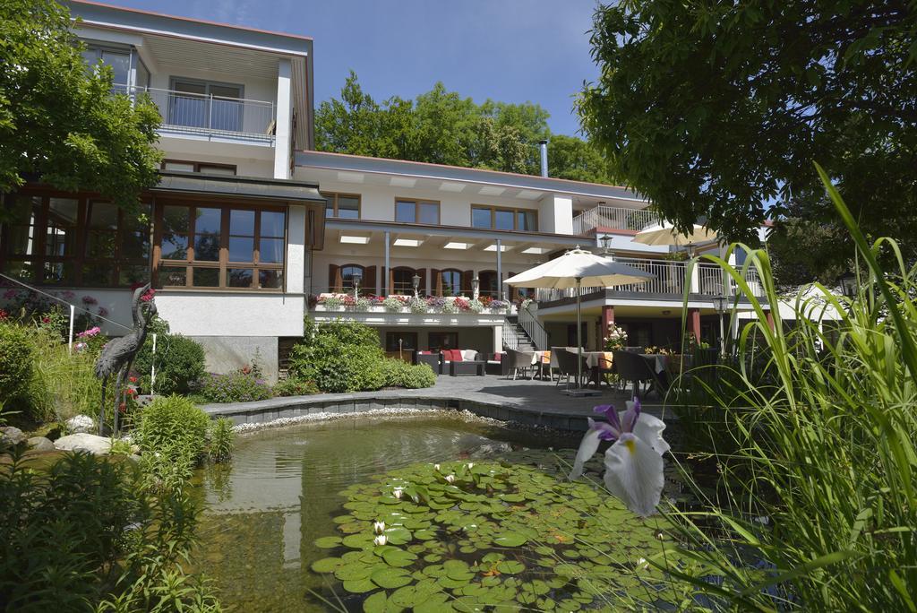Hotel Hohe Linde ايسني ام الغو المظهر الخارجي الصورة